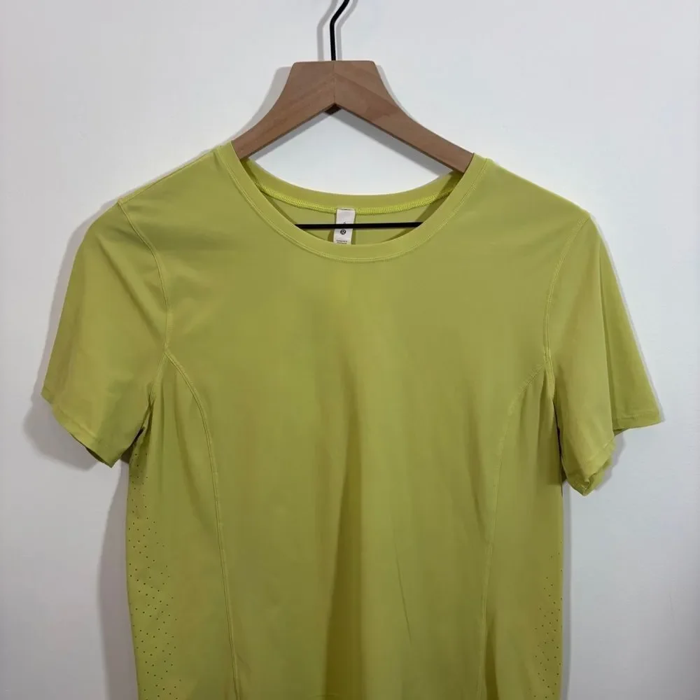 Lululemon shirt with side ventilation holes | size 6